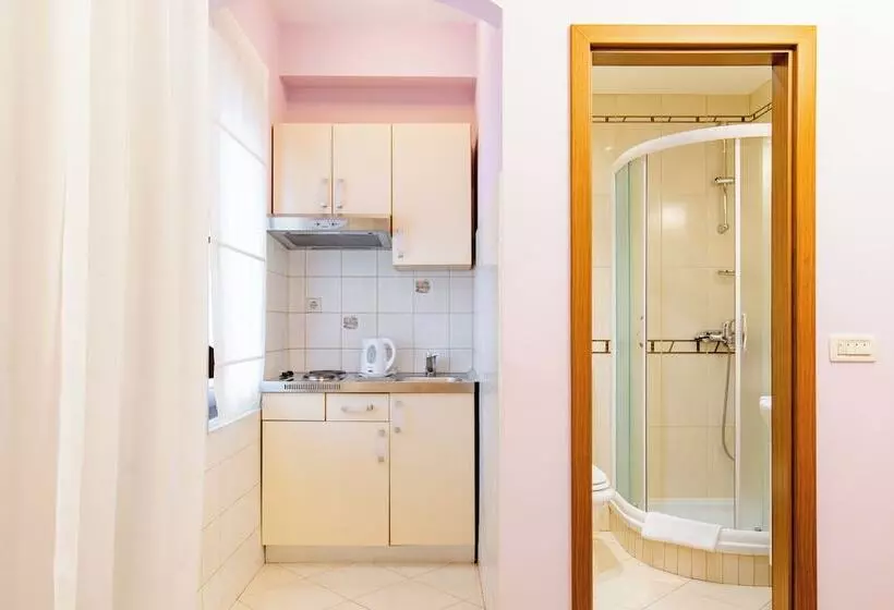 پانسیون Apartments Mara