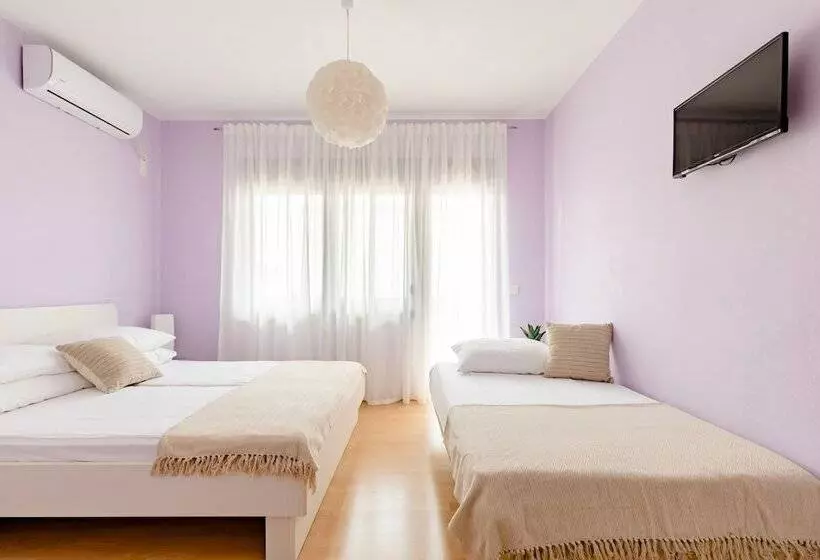 پانسیون Apartments Mara