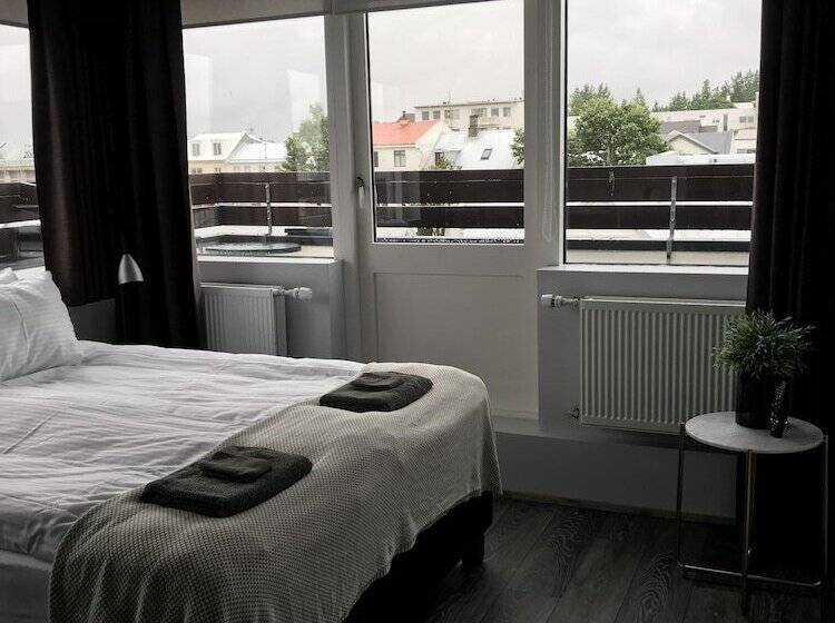 Svala Apartments By Heimaleiga