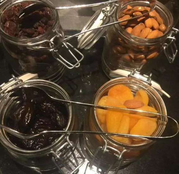 Aamiaismajoitus (B&B) Villa Tiffany