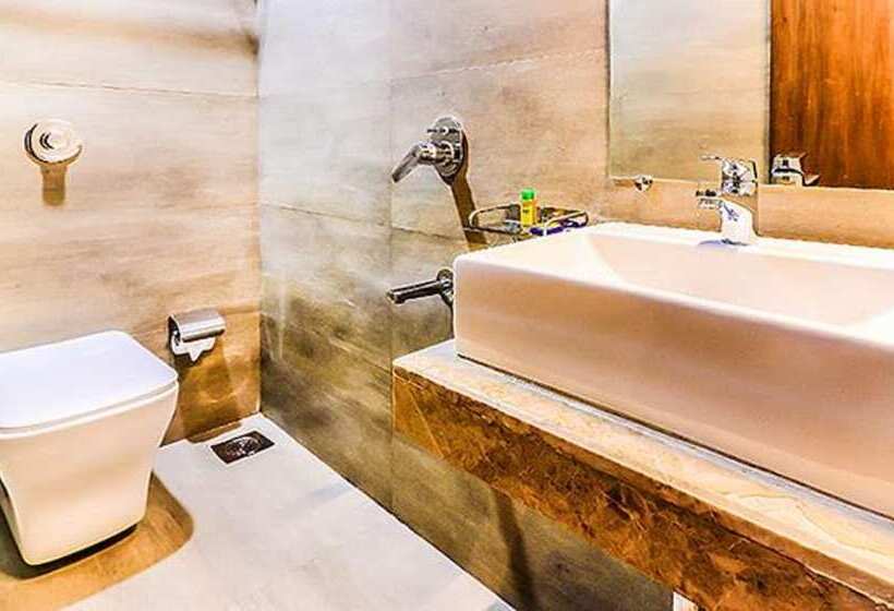 Fabhotel Admiral Nr Mumbai International Airport