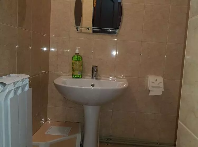 Hostel Well