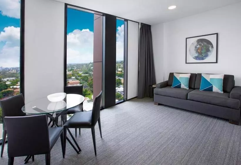 Hotelli Essence Suites Taringa