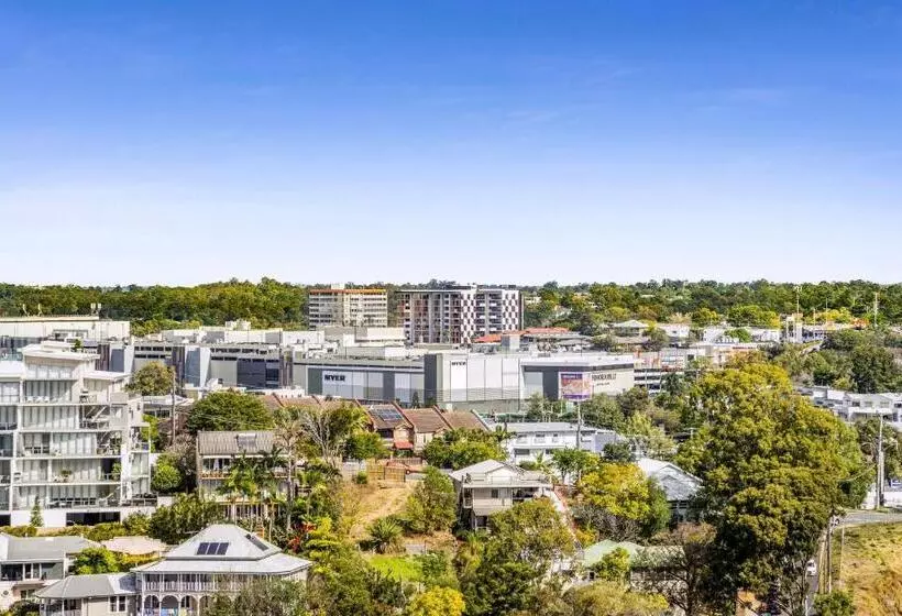 Hotelli Essence Suites Taringa