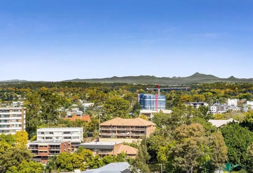 Hotelli Essence Suites Taringa