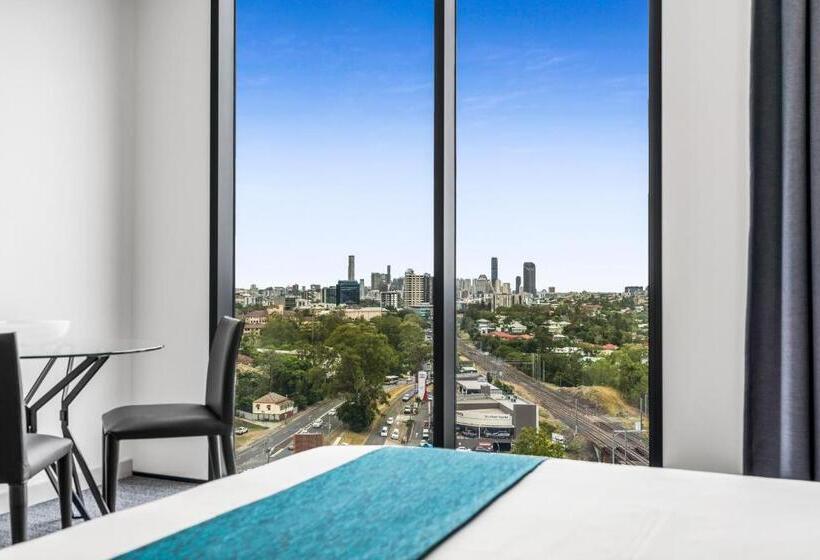 Отель Essence Suites Taringa