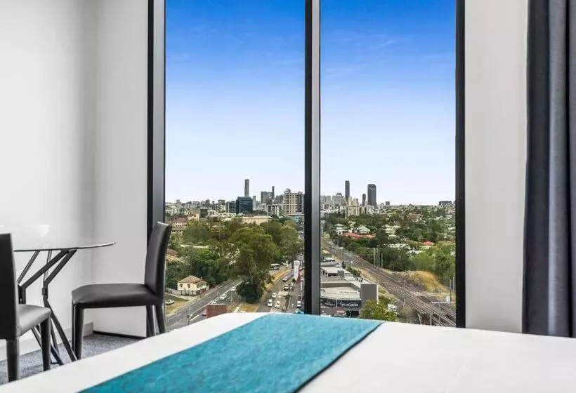 Hotelli Essence Suites Taringa