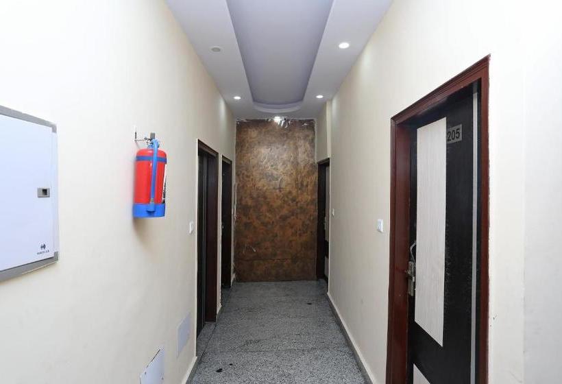 בית מלון כפרי Royal King By Oyo Rooms