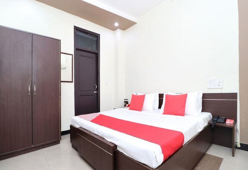 فندق Silver Star By Oyo Rooms