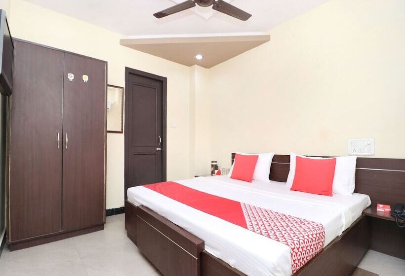 فندق Silver Star By Oyo Rooms