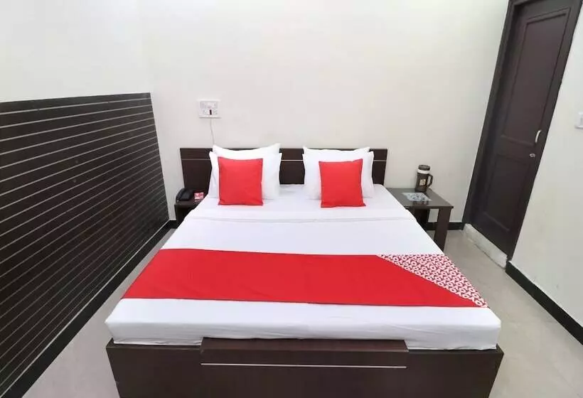 ホテル Silver Star By Oyo Rooms