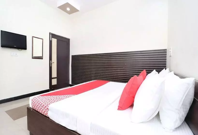 ホテル Silver Star By Oyo Rooms