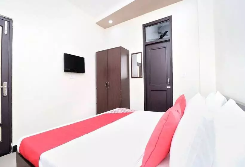 ホテル Silver Star By Oyo Rooms