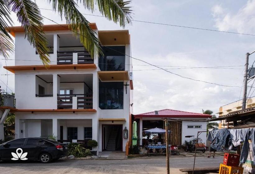 בית מלון כפרי Zen Rooms  Ni Pepe Baler