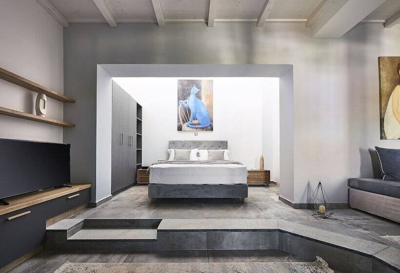 住所  Emgard Suites Kythnos