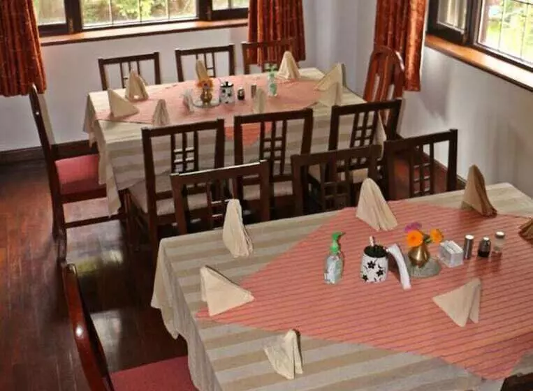 تختخواب و صبحانه Sherpa Home