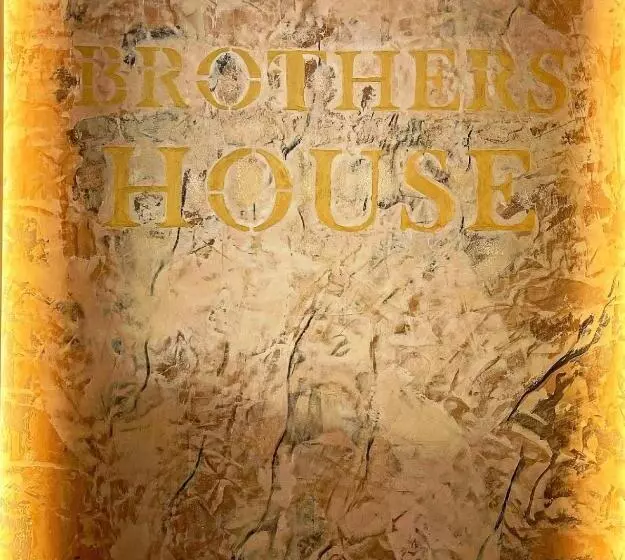 Brother's House