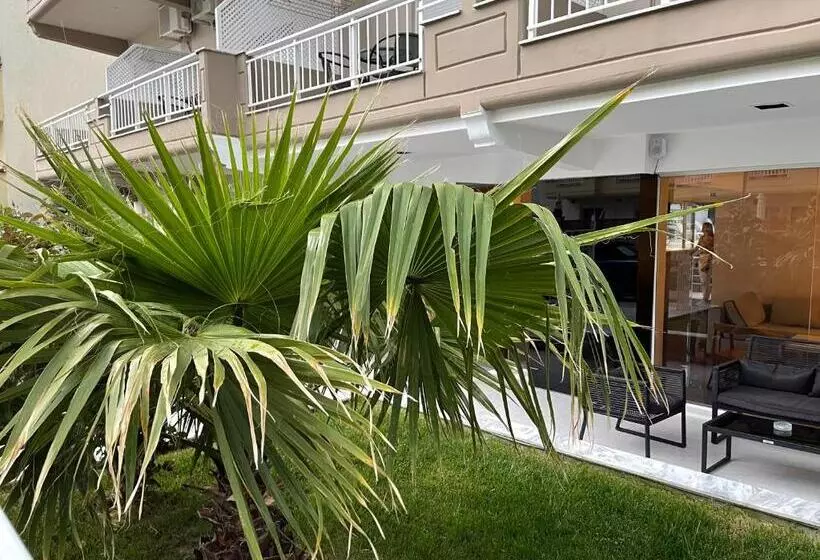 Brother's House