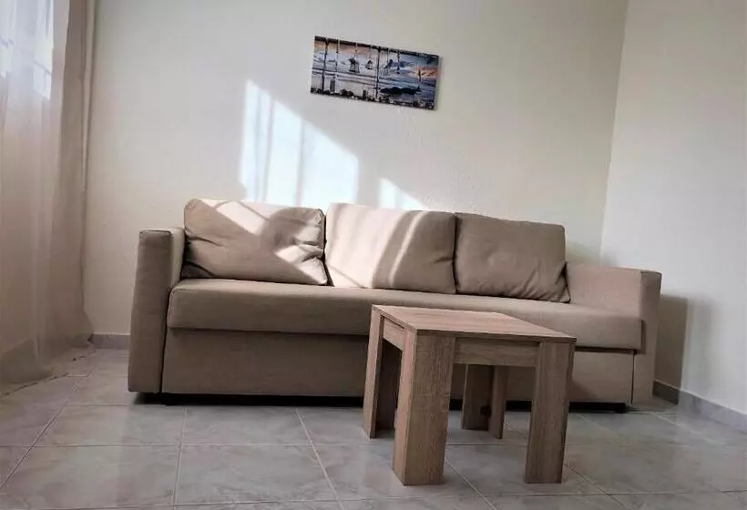 Brother's House