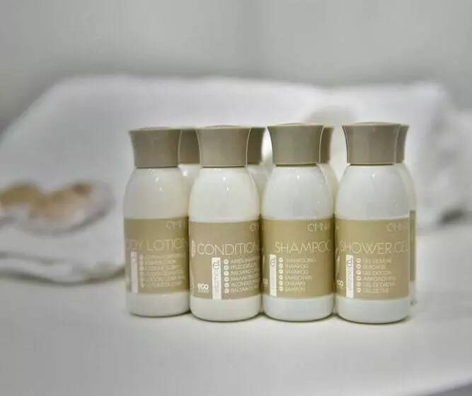 Hotelli Douskos Port House