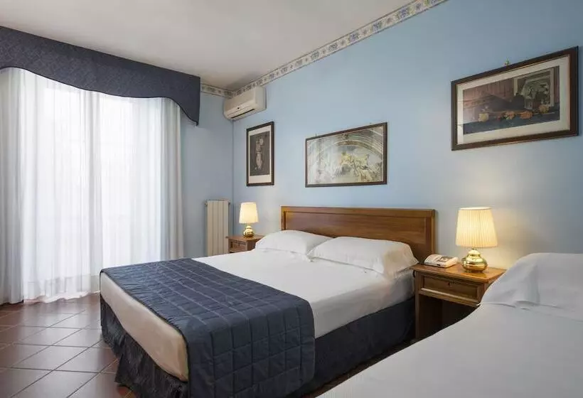 ホテル La Pineta Dei Liberti