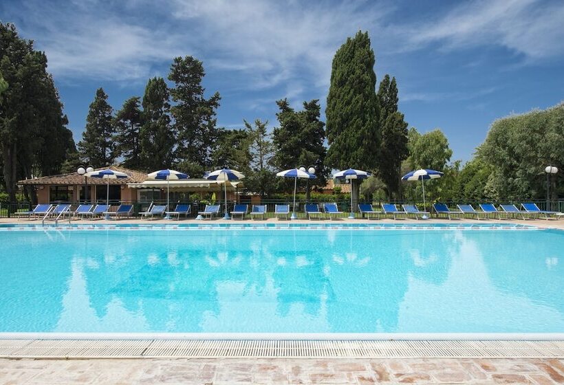 فندق La Pineta Dei Liberti