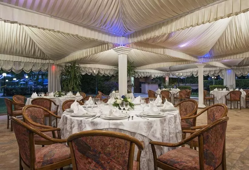 ホテル La Pineta Dei Liberti