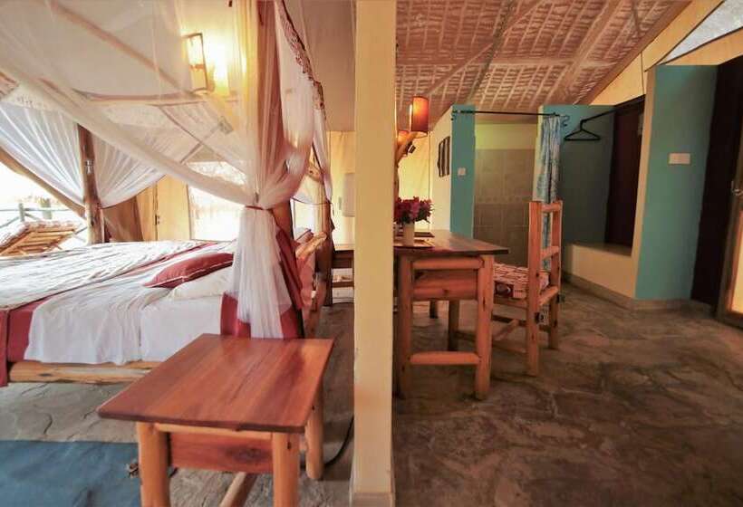 هتل Manyatta Camp