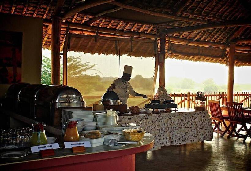 هتل Manyatta Camp