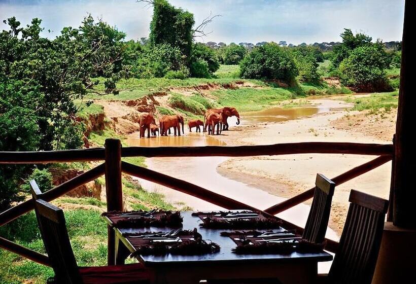 هتل Manyatta Camp