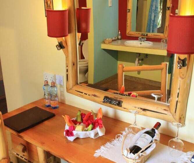 هتل Manyatta Camp