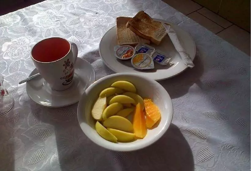 هتل Metro Lodge Beach