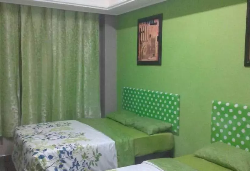 هتل Metro Lodge Beach