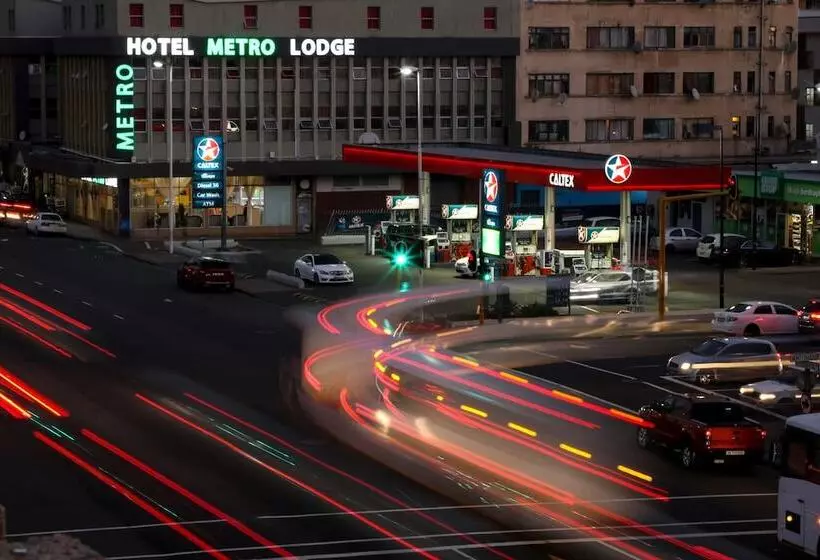 هتل Metro Lodge Beach