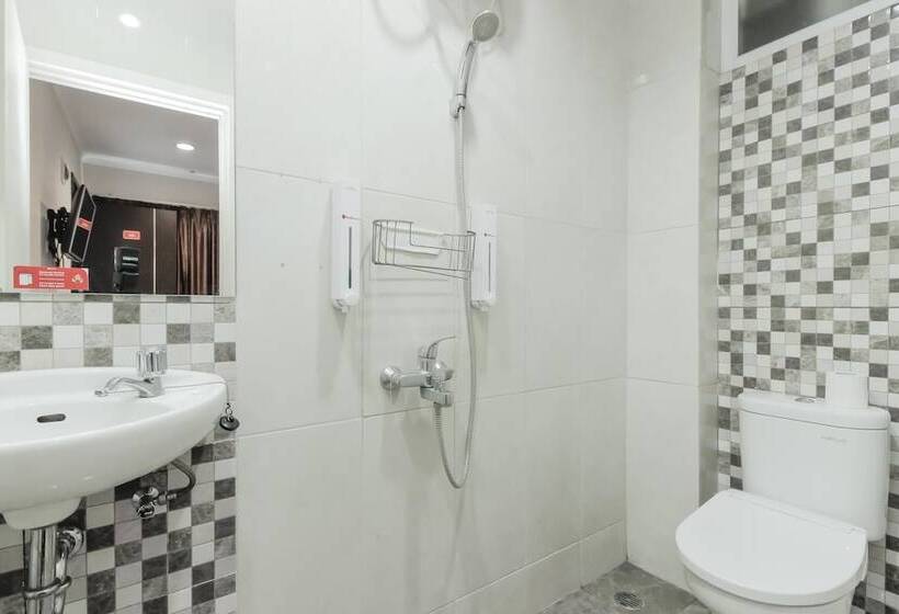 Hotel Reddoorz Plus @ Thamrin