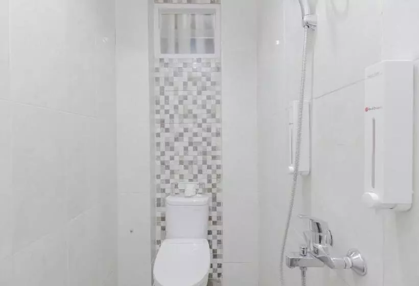 Hotel Reddoorz Plus @ Thamrin