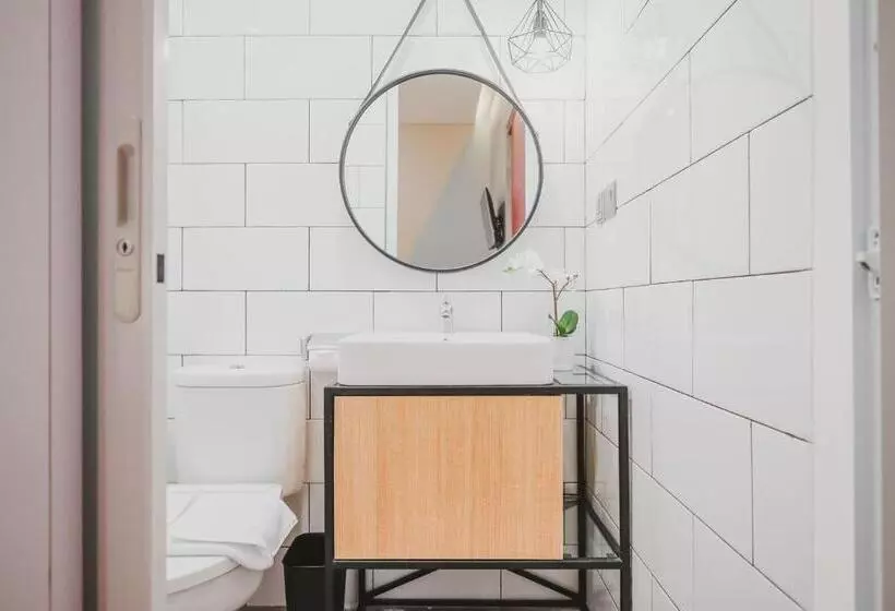 Hotel Reddoorz Plus @ Thamrin