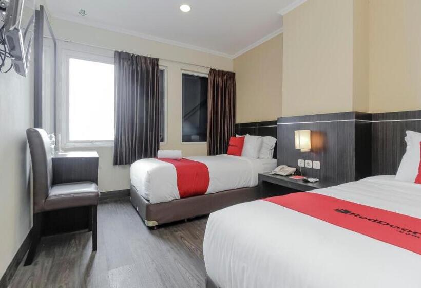 Hotel Reddoorz Plus @ Thamrin