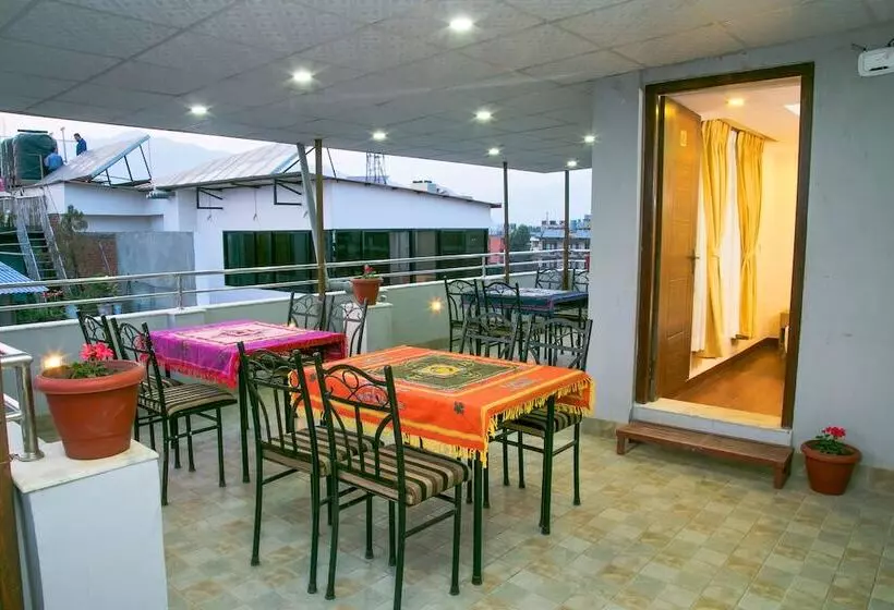 هتل Sakura Boutique