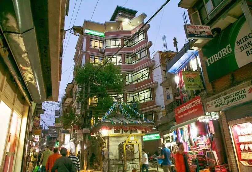 هتل Sakura Boutique