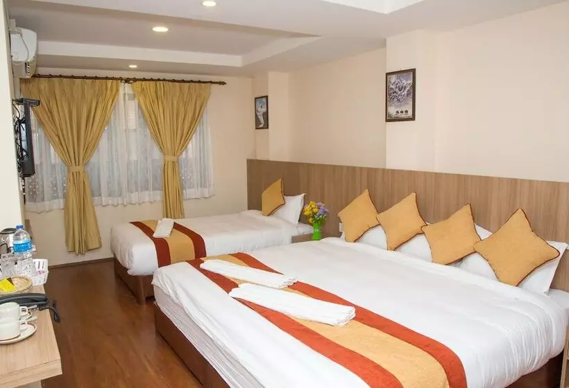 هتل Sakura Boutique