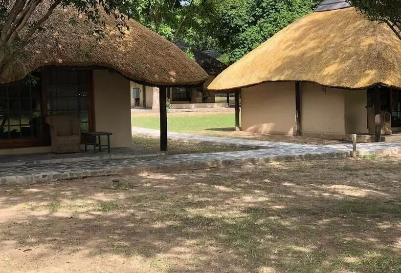هتل The Big Five Lodge