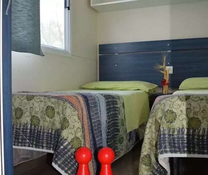 Hotelli Villaggio Camping Bosco Selva