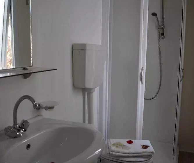 Hotelli Villaggio Camping Bosco Selva