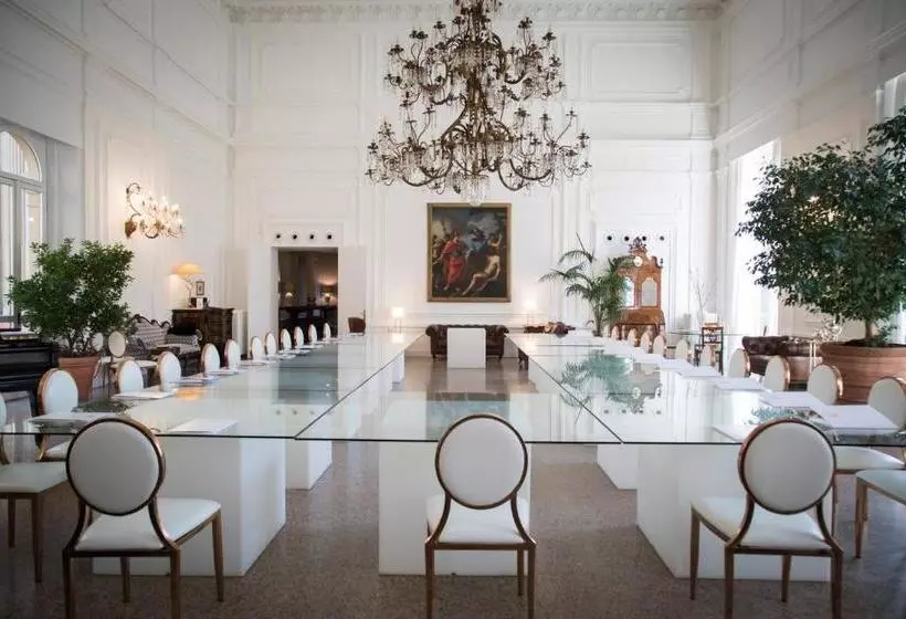 Majatalo Arnaboldi Palace  Circolo