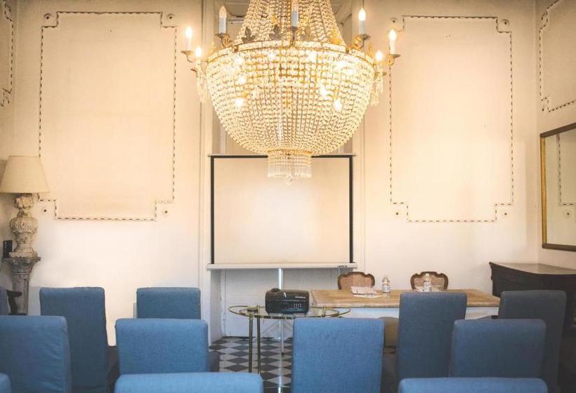 پانسیون Arnaboldi Palace Circolo