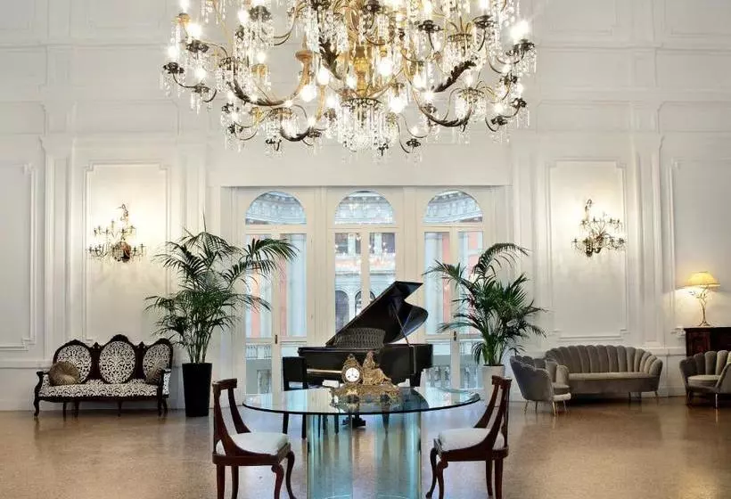 Majatalo Arnaboldi Palace  Circolo