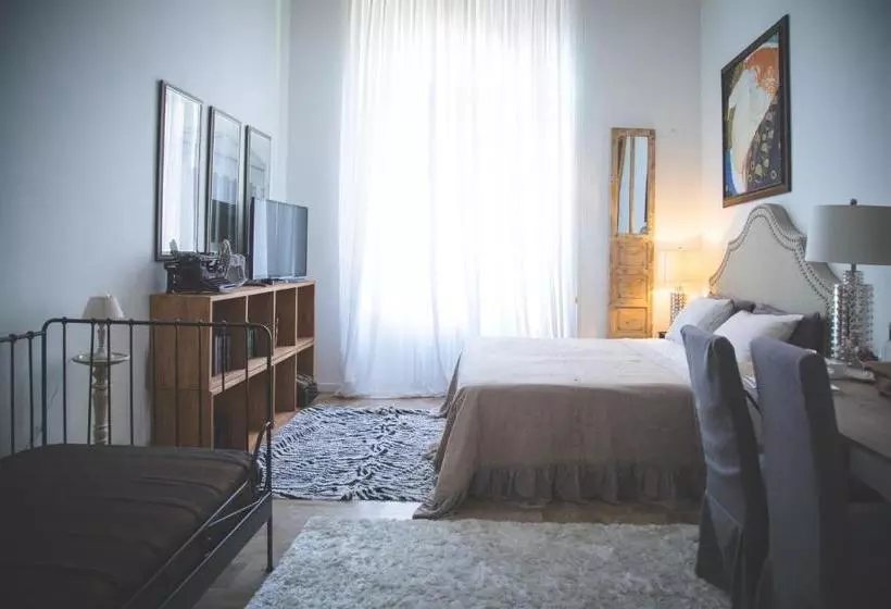 Majatalo Arnaboldi Palace  Circolo