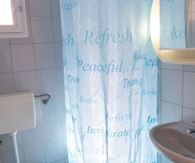 Pensão Chris Apartments