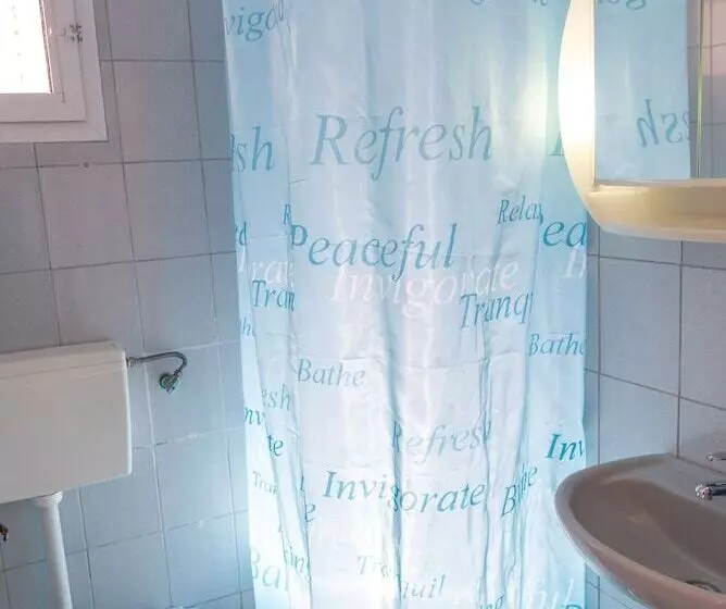 Majatalo Chris Apartments